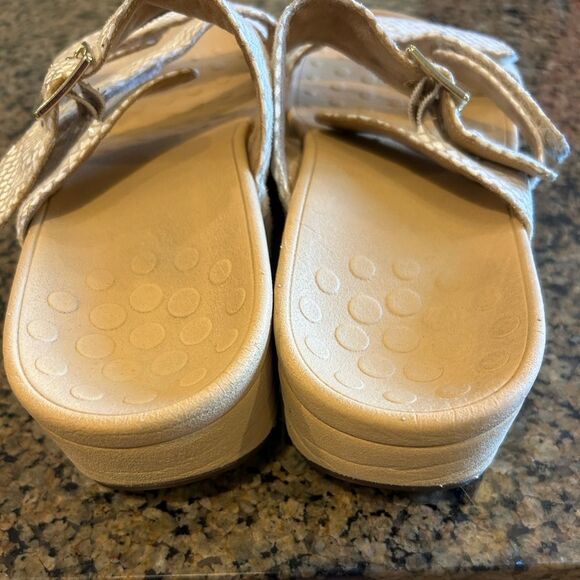 Vionic Strappy Sandals Size 7 - Picture 3 of 5